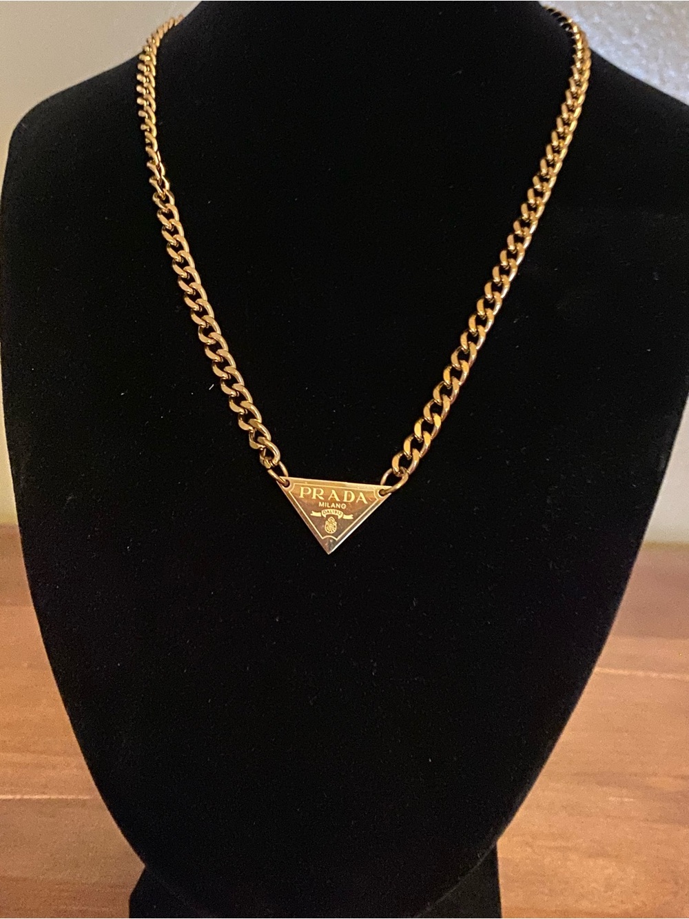 Fashion Jewelry 14K Gold Plated Triangle Logo Chain Luxury Necklace Unisex